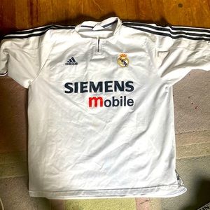 David Beckham 2003-2004 Real Madrid Home Jersey.